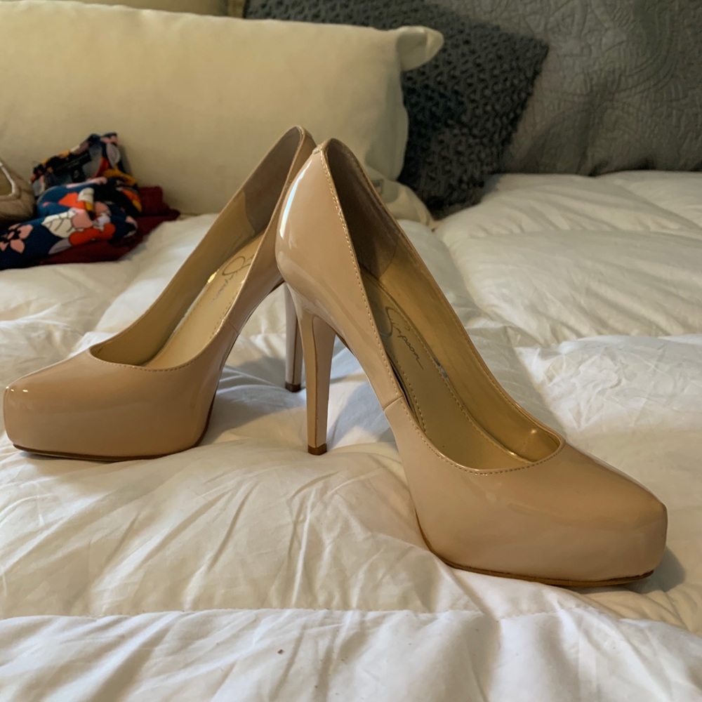 Jessica Simpson Nude Heels 7.5